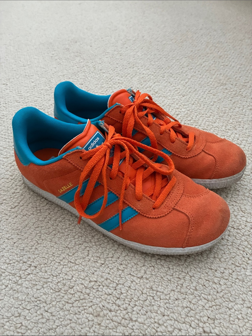 Adidas 🧡💙Gazelle Sneakers in Orange with Blue Accents equivalent Women’s 8-8.5
